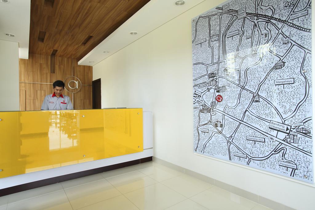 Amaris Hotel Bekasi Barat Екстериор снимка