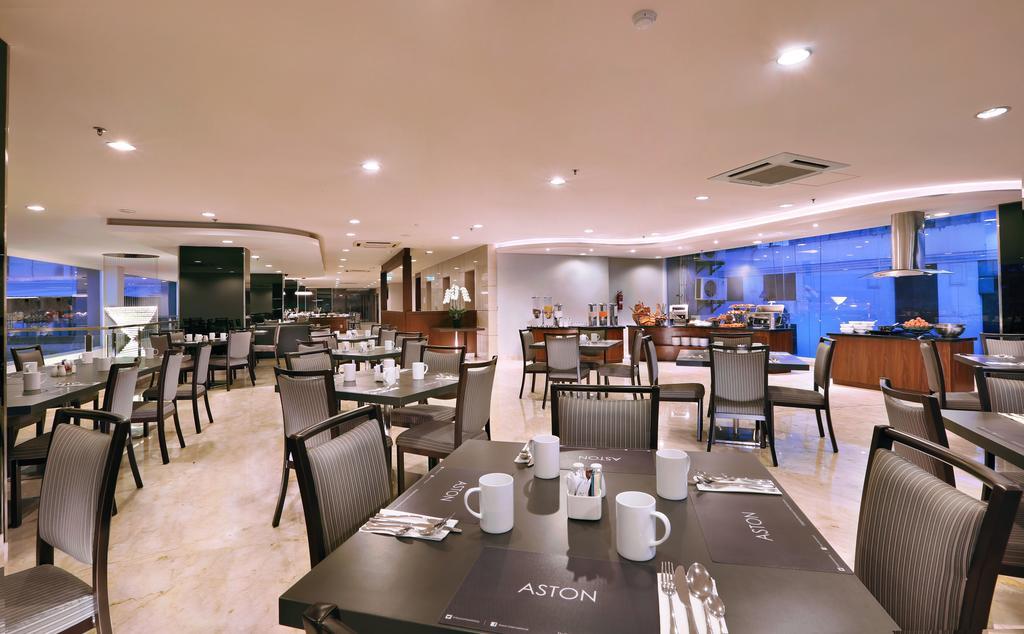 Amaris Hotel Bekasi Barat Екстериор снимка