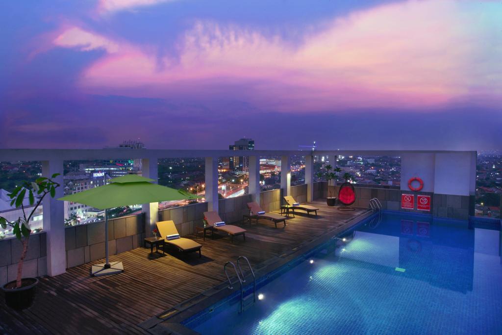Amaris Hotel Bekasi Barat Екстериор снимка