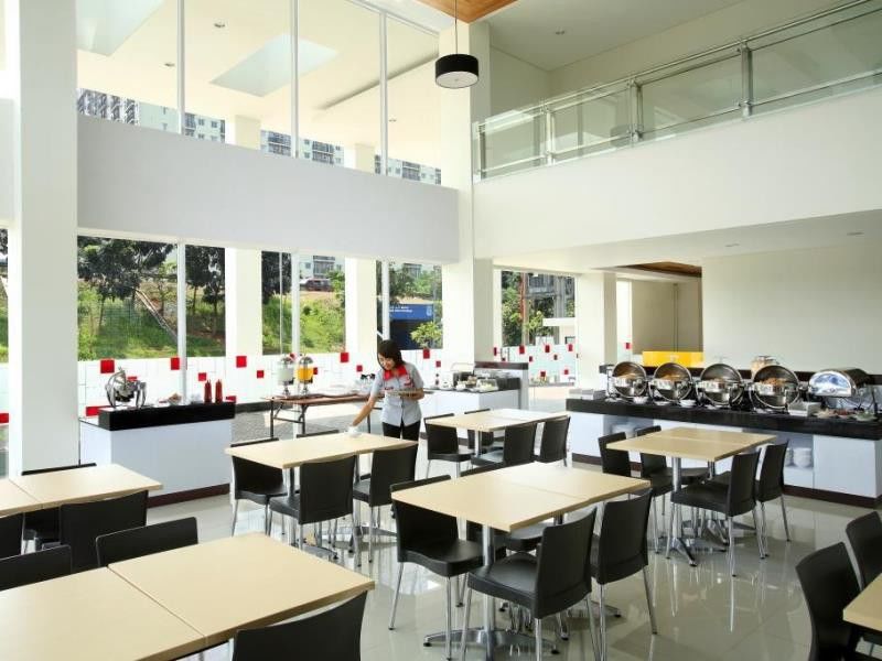 Amaris Hotel Bekasi Barat Екстериор снимка